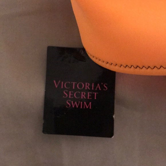 Bright and sexy Victoria’s Secret bikini top - Picture 3 of 3